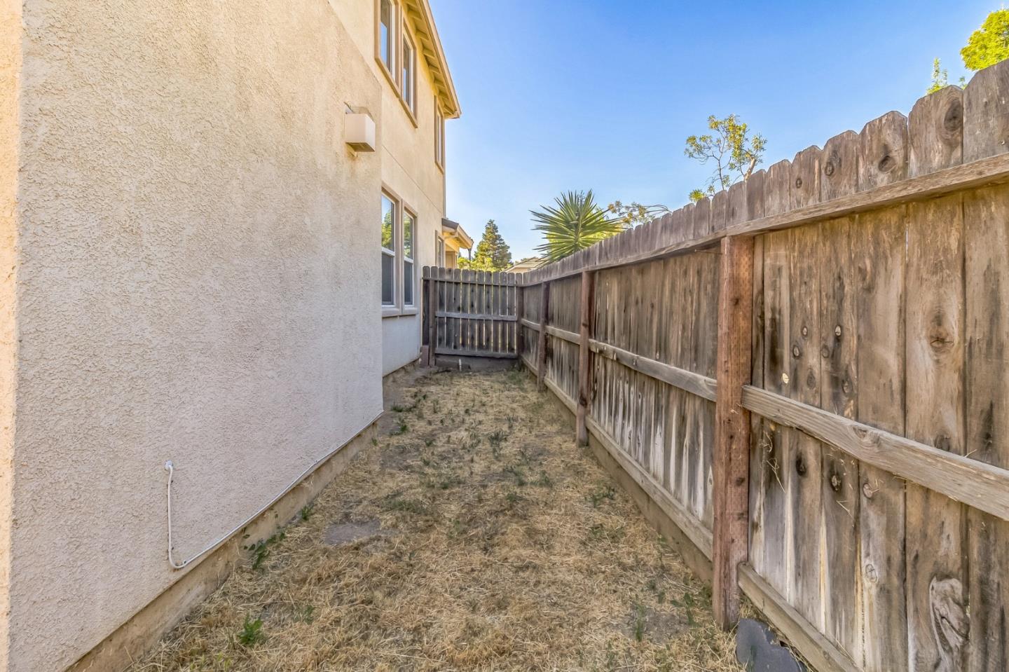 Detail Gallery Image 27 of 31 For 1160 Bellflower Way, Los Banos,  CA 93635 - 4 Beds | 3 Baths