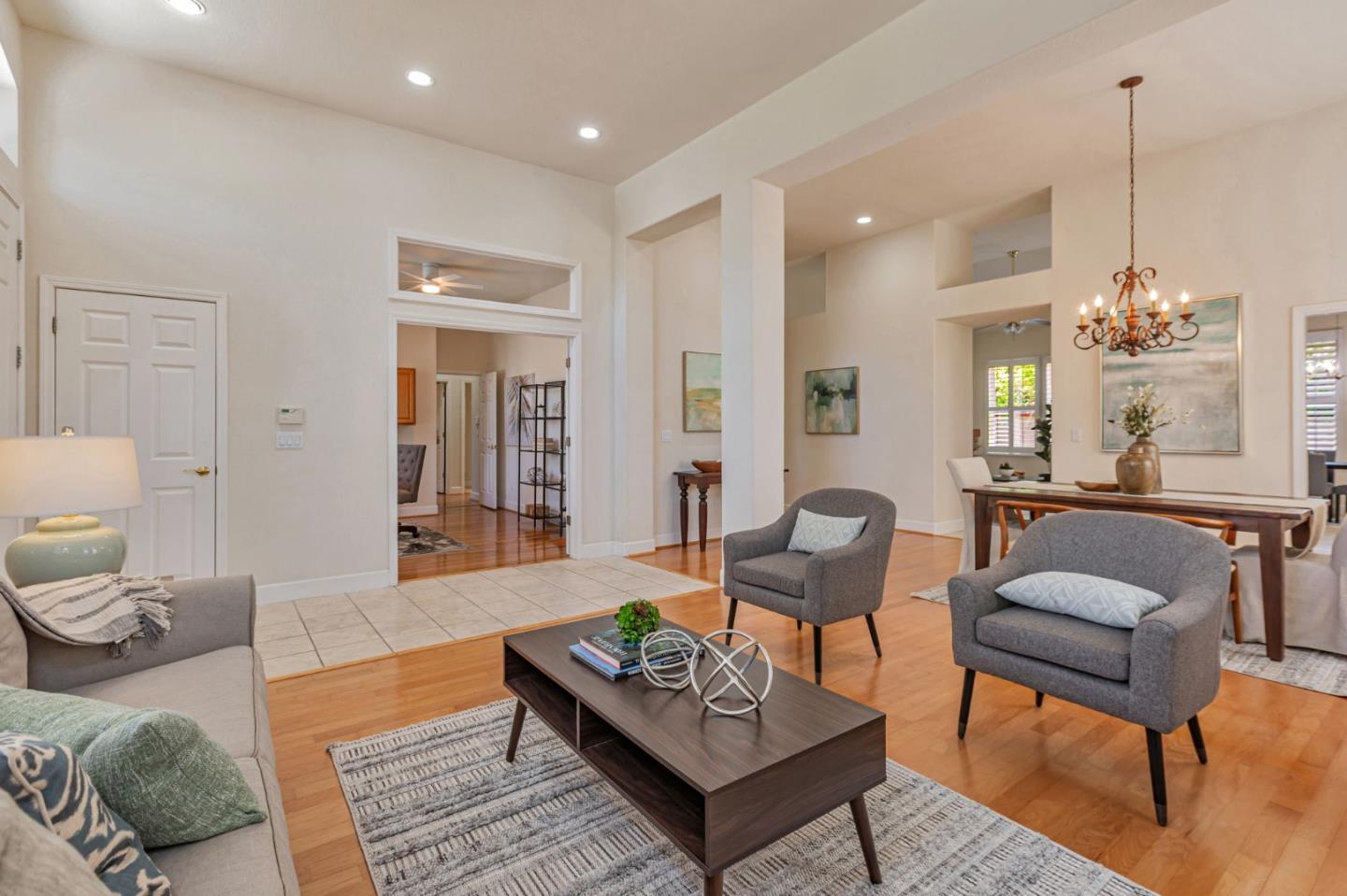 Detail Gallery Image 8 of 63 For 18400 Capistrano Way, Morgan Hill,  CA 95037 - 4 Beds | 2/1 Baths