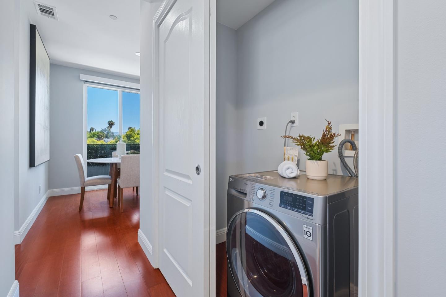 Detail Gallery Image 18 of 49 For 1331 Araujo St, San Jose,  CA 95131 - 4 Beds | 4 Baths