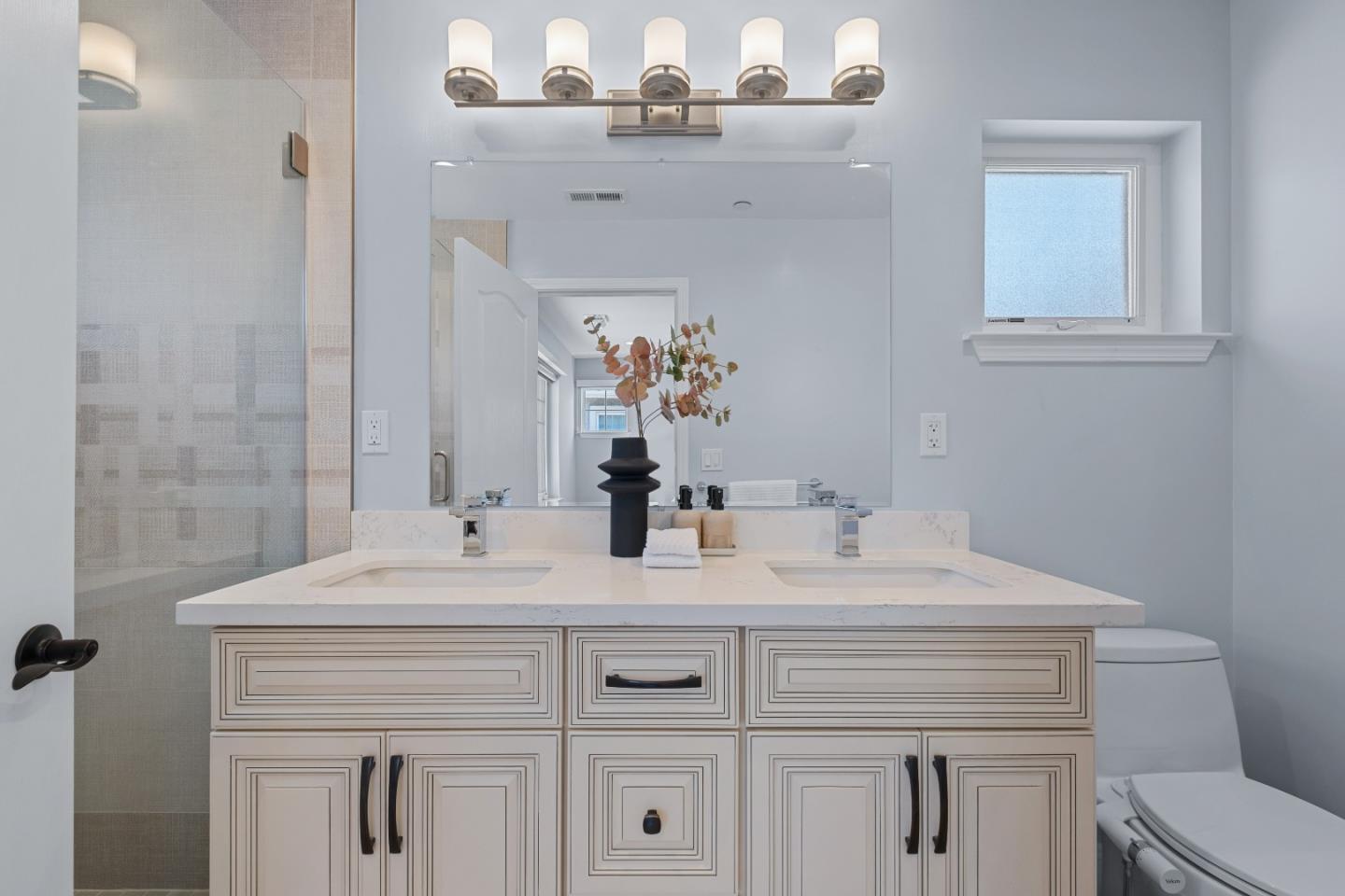 Detail Gallery Image 23 of 49 For 1331 Araujo St, San Jose,  CA 95131 - 4 Beds | 4 Baths