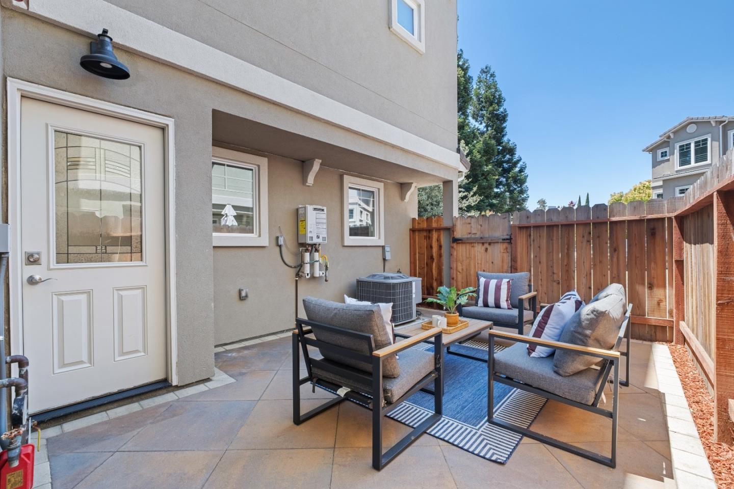 Detail Gallery Image 39 of 49 For 1331 Araujo St, San Jose,  CA 95131 - 4 Beds | 4 Baths