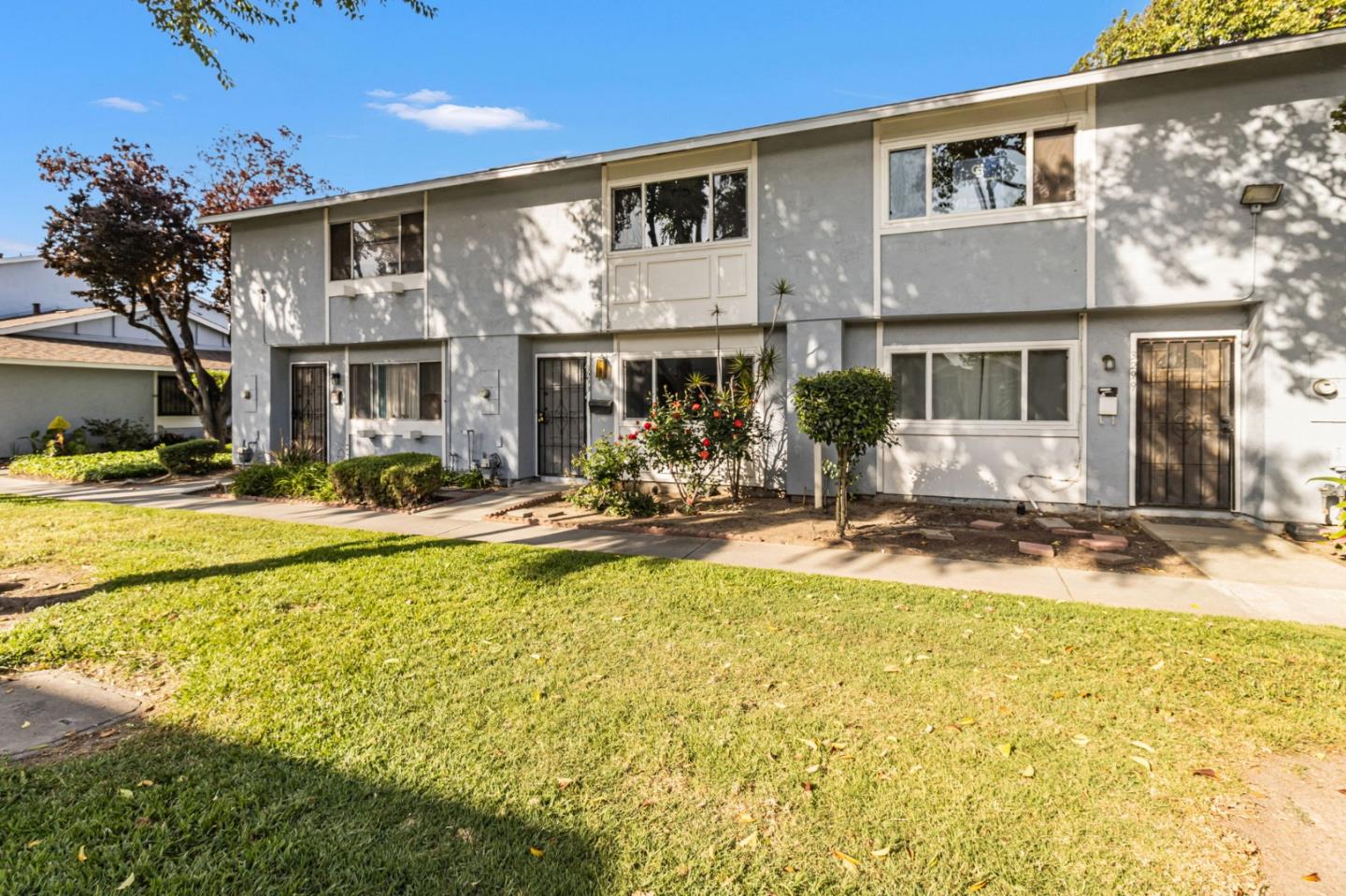 Detail Gallery Image 2 of 27 For 3293 Column Ct, San Jose,  CA 95111 - 3 Beds | 1/1 Baths