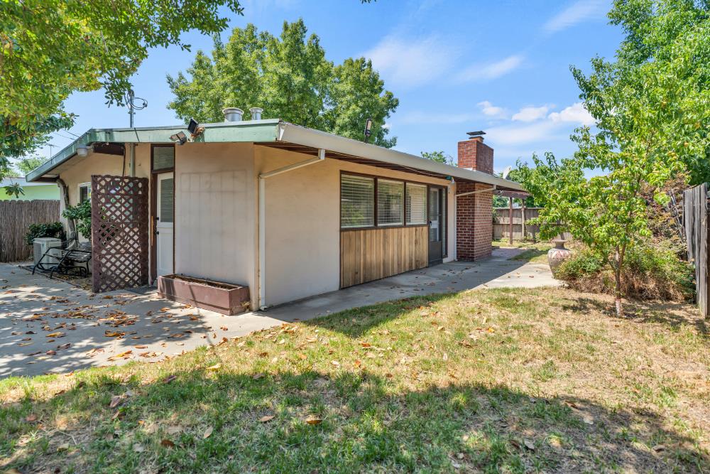 Detail Gallery Image 25 of 34 For 801 Douglas St, West Sacramento,  CA 95605 - 3 Beds | 1 Baths