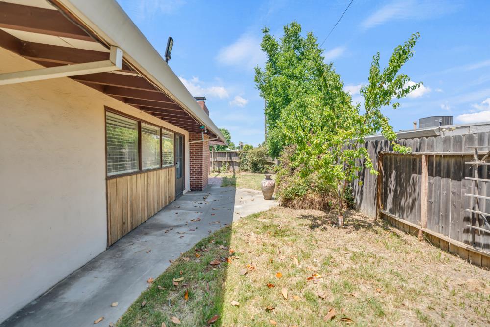 Detail Gallery Image 26 of 34 For 801 Douglas St, West Sacramento,  CA 95605 - 3 Beds | 1 Baths