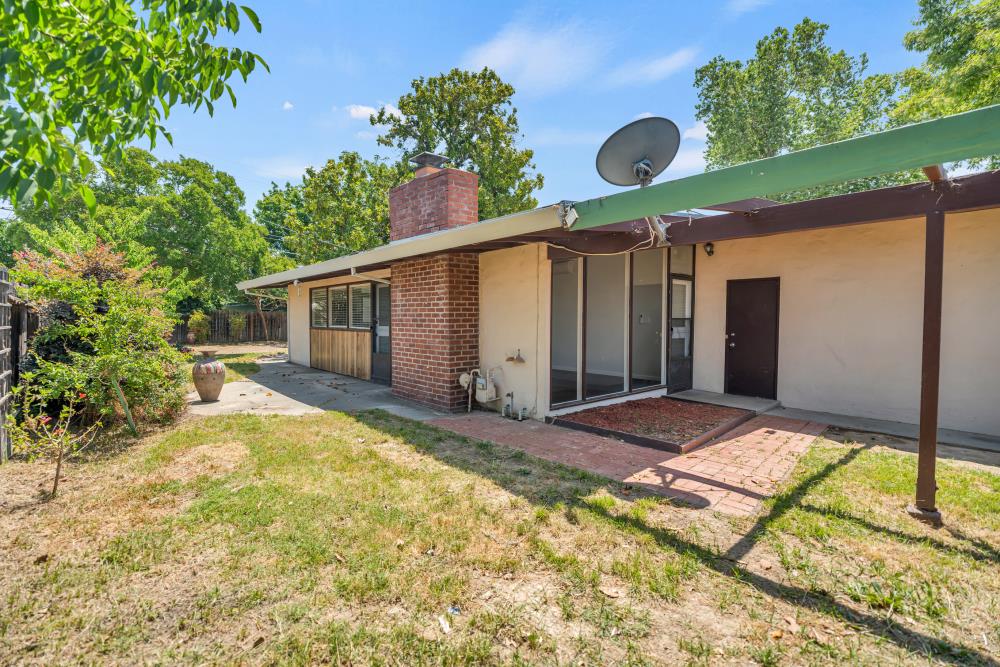 Detail Gallery Image 27 of 34 For 801 Douglas St, West Sacramento,  CA 95605 - 3 Beds | 1 Baths