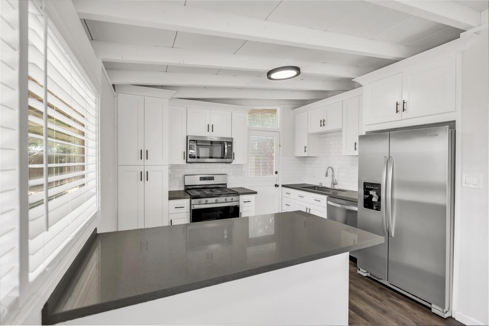 Detail Gallery Image 7 of 34 For 801 Douglas St, West Sacramento,  CA 95605 - 3 Beds | 1 Baths