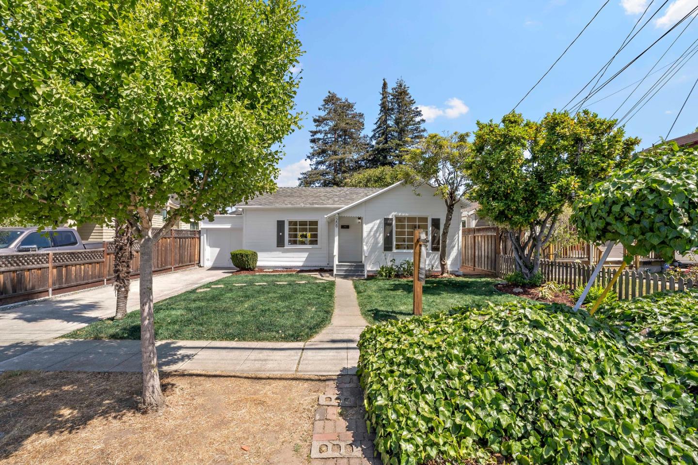 Detail Gallery Image 11 of 36 For 209 Bayswater Ave, Burlingame,  CA 94010 - 2 Beds | 1 Baths