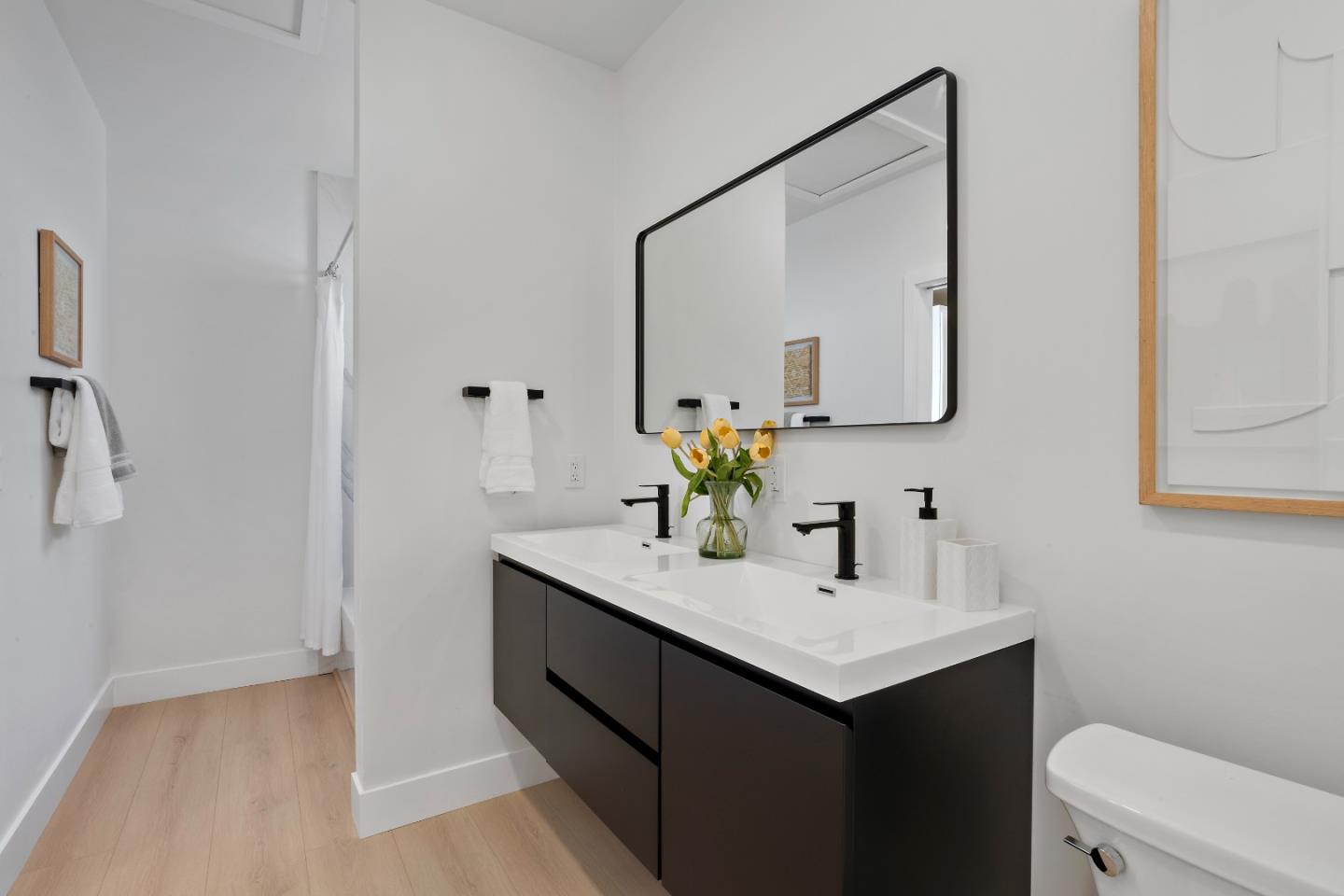 Detail Gallery Image 20 of 36 For 209 Bayswater Ave, Burlingame,  CA 94010 - 2 Beds | 1 Baths
