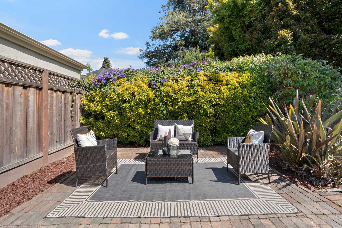 Detail Gallery Image 27 of 36 For 209 Bayswater Ave, Burlingame,  CA 94010 - 2 Beds | 1 Baths