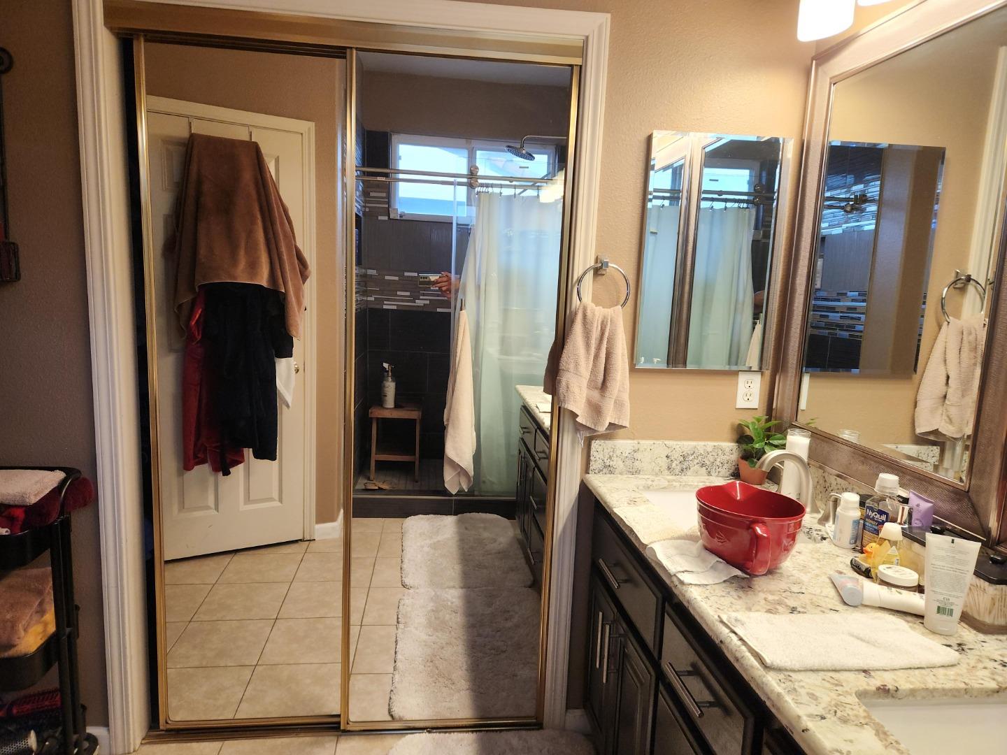 Detail Gallery Image 18 of 22 For 1875 Lancashire Dr, Salinas,  CA 93906 - 3 Beds | 2 Baths