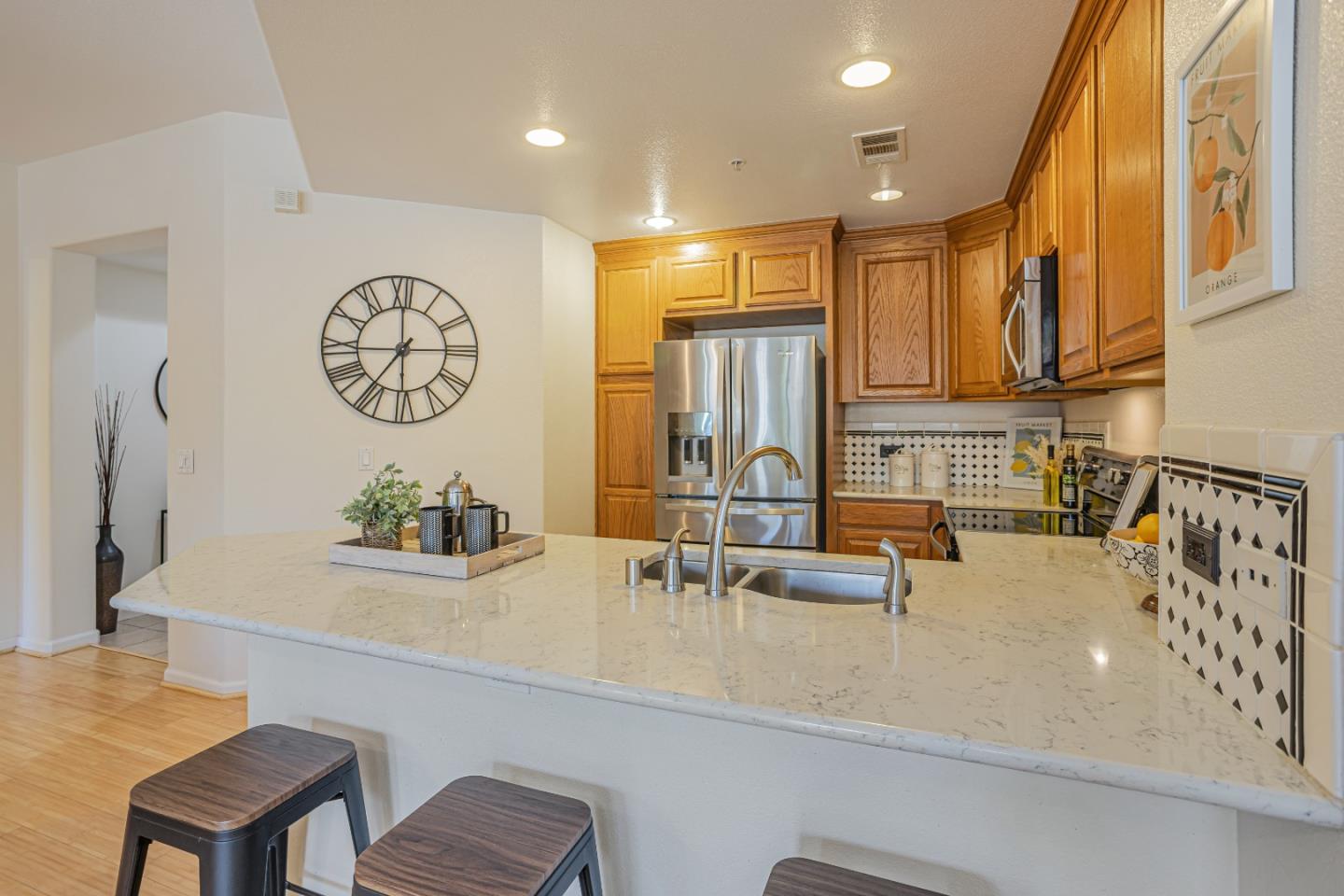 Detail Gallery Image 8 of 32 For 800 S Abel St #101,  Milpitas,  CA 95035 - 2 Beds | 2 Baths