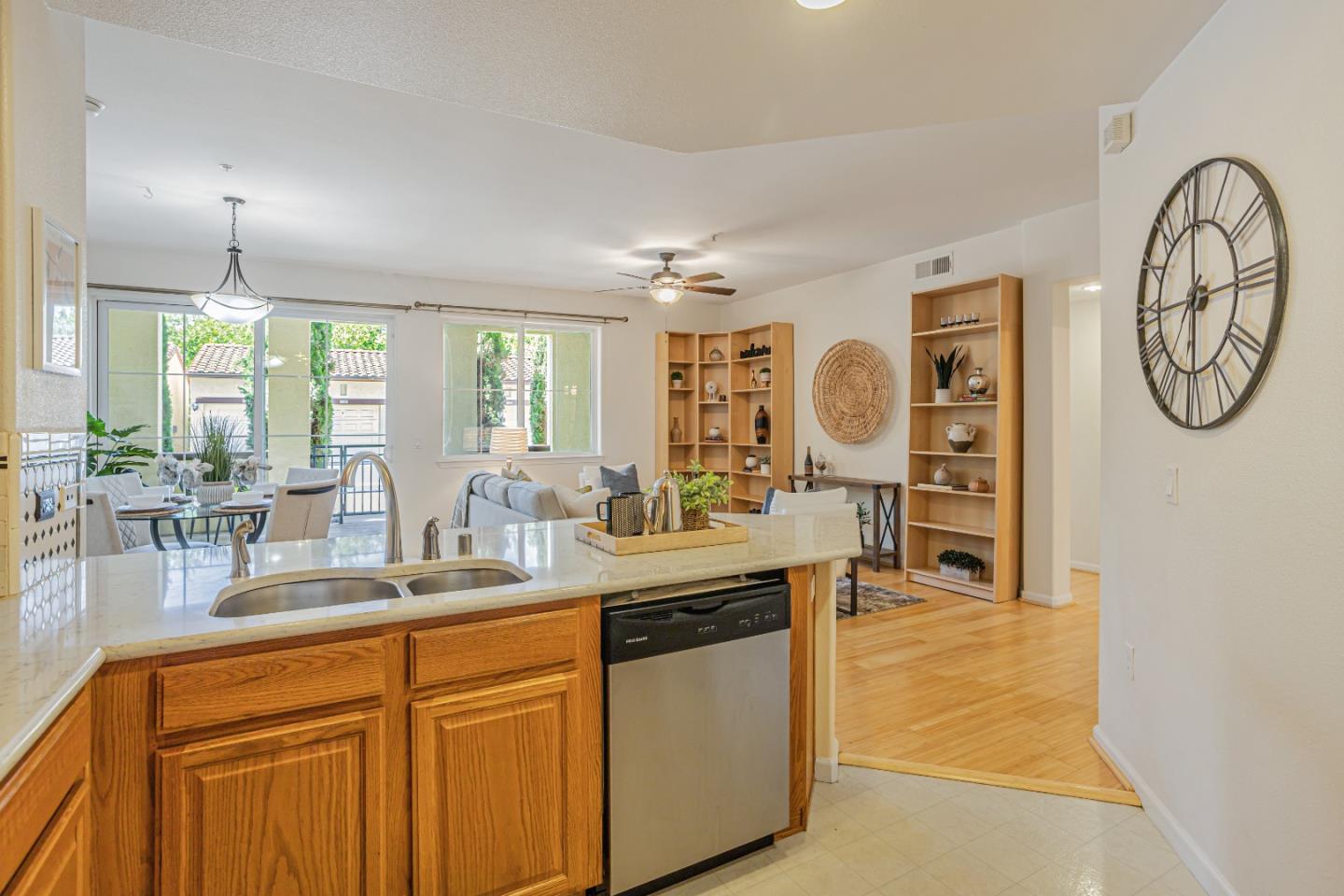 Detail Gallery Image 9 of 32 For 800 S Abel St #101,  Milpitas,  CA 95035 - 2 Beds | 2 Baths
