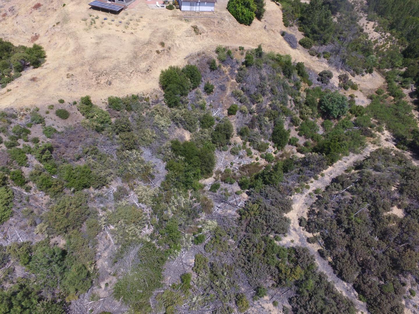 Detail Gallery Image 10 of 11 For 28750 Loma Chiquita Rd, Los Gatos,  CA 95033 - 4 Beds | 2 Baths