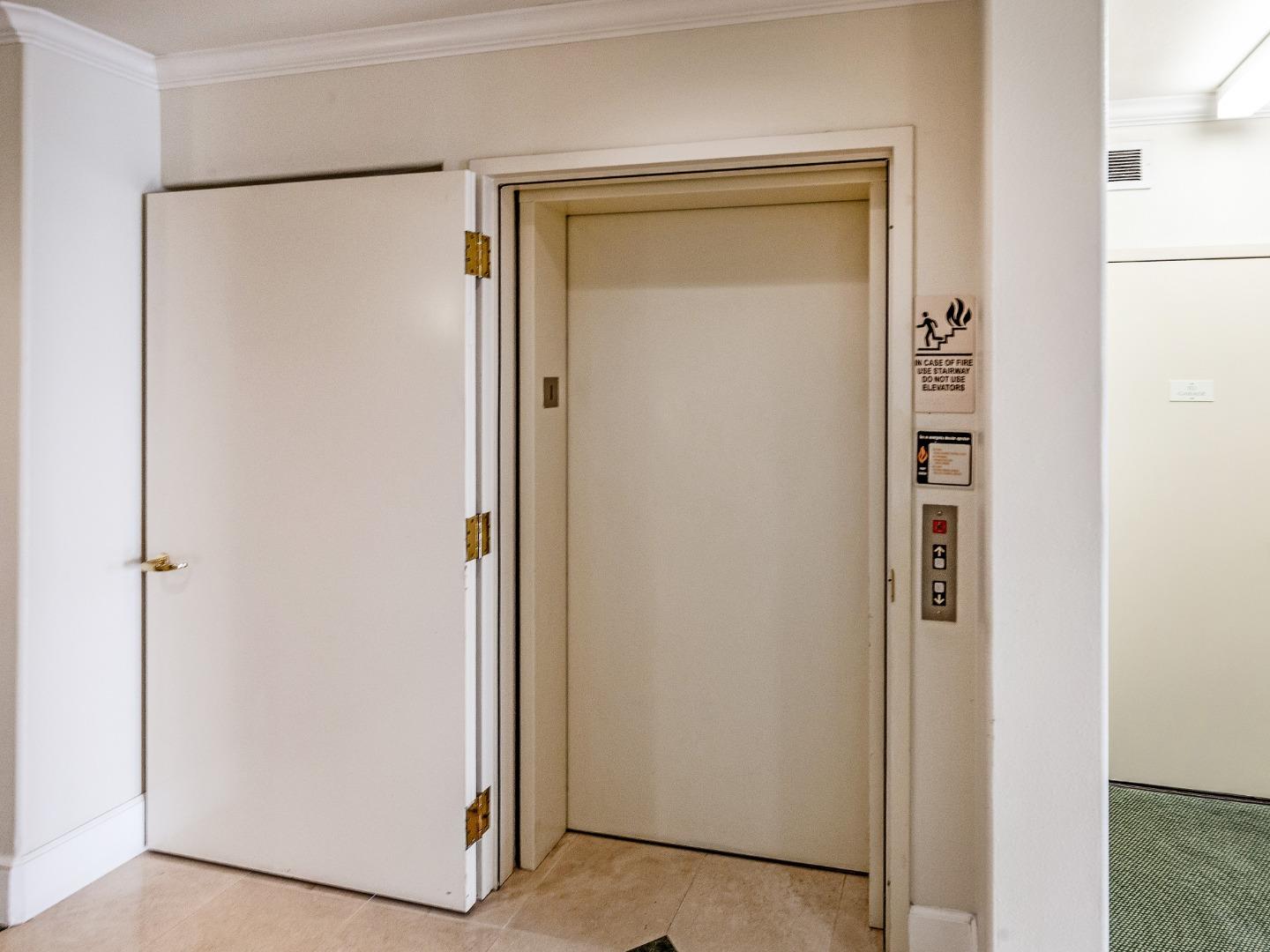 Detail Gallery Image 24 of 33 For 1 W Edith Ave #C214,  Los Altos,  CA 94022 - 1 Beds | 2 Baths