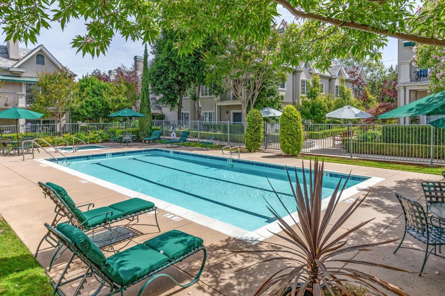 Detail Gallery Image 27 of 33 For 1 W Edith Ave #C214,  Los Altos,  CA 94022 - 1 Beds | 2 Baths