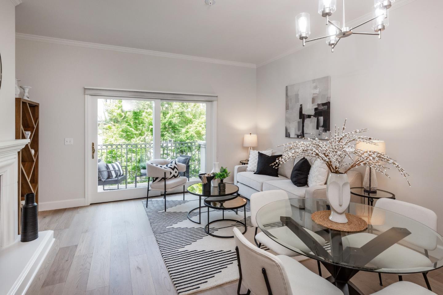 Detail Gallery Image 5 of 33 For 1 W Edith Ave #C214,  Los Altos,  CA 94022 - 1 Beds | 2 Baths