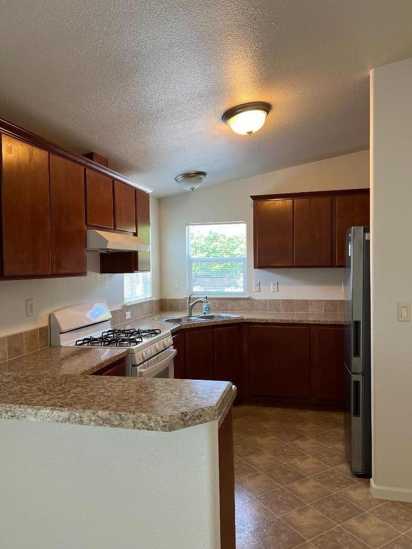 Detail Gallery Image 6 of 12 For 356 Reservation Rd #93,  Marina,  CA 93933 - 2 Beds | 2 Baths