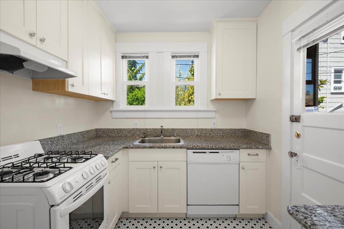 Detail Gallery Image 11 of 16 For 2116 San Jose Ave, Alameda,  CA 94501 - – Beds | – Baths