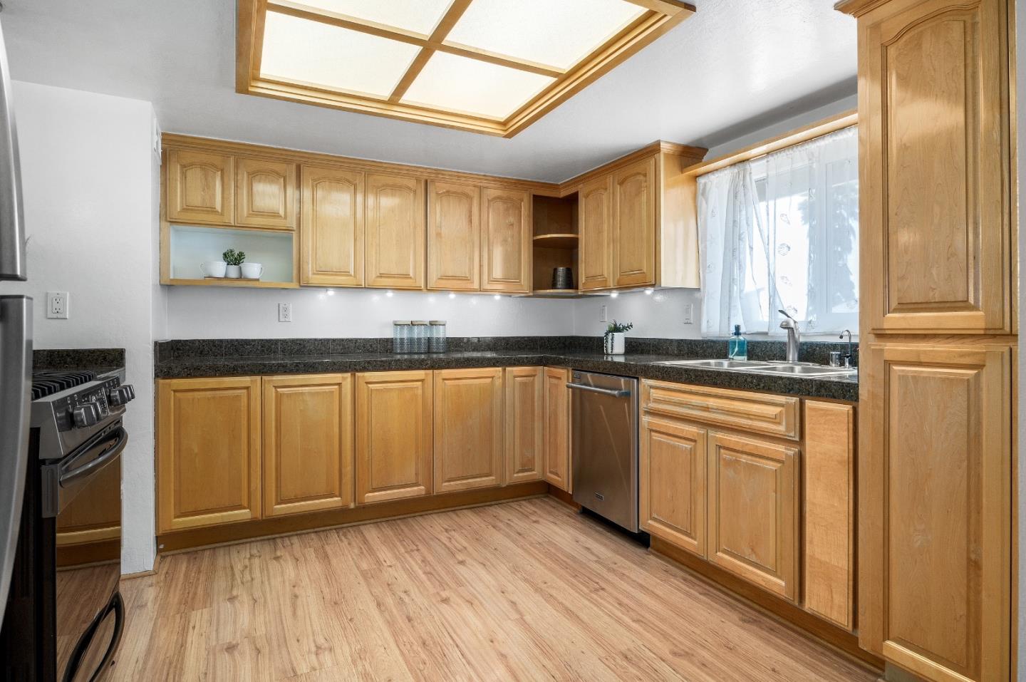 Detail Gallery Image 14 of 35 For 3360 Houts Dr a,  Santa Cruz,  CA 95065 - 2 Beds | 1/1 Baths