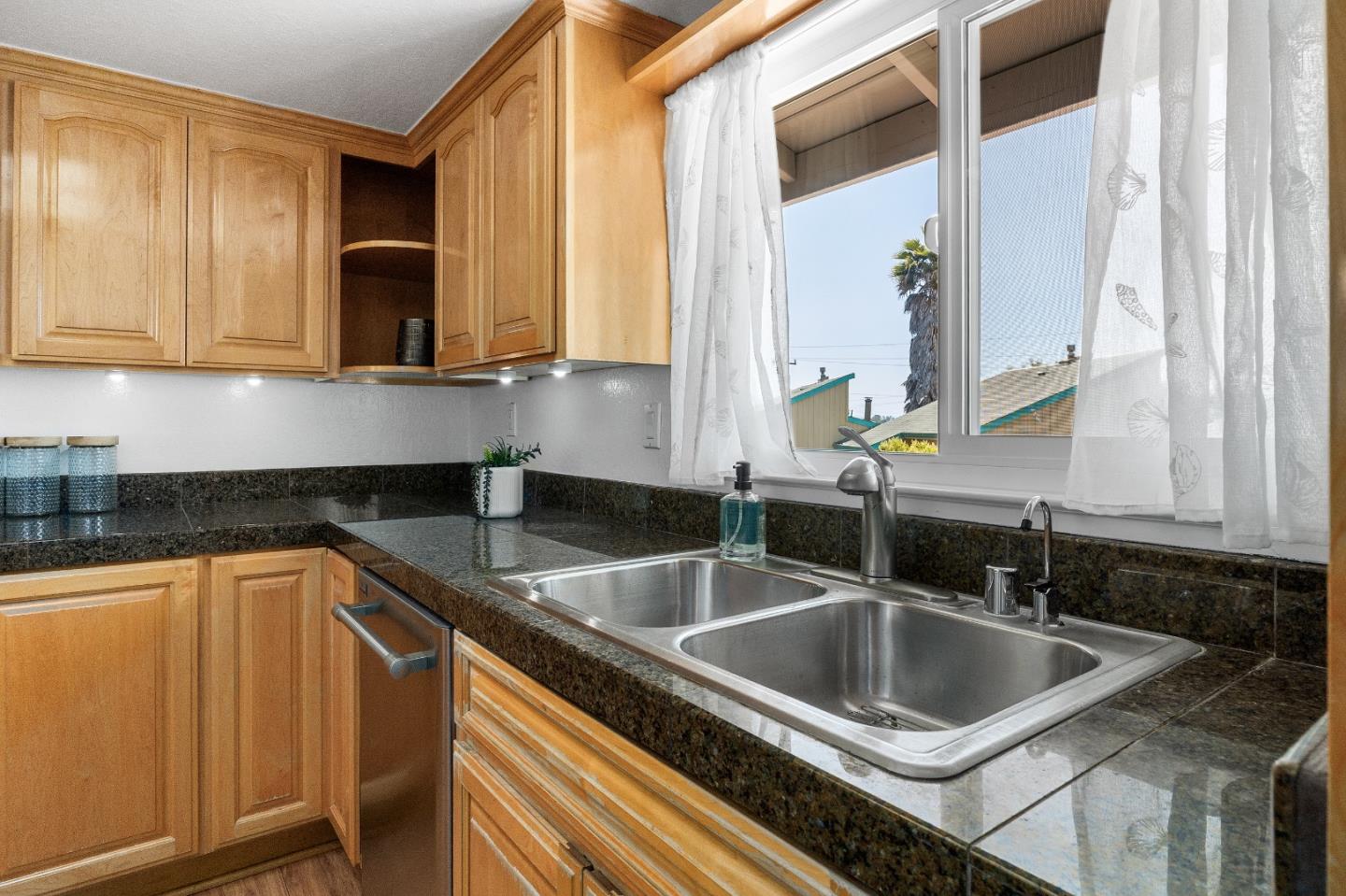 Detail Gallery Image 17 of 35 For 3360 Houts Dr a,  Santa Cruz,  CA 95065 - 2 Beds | 1/1 Baths
