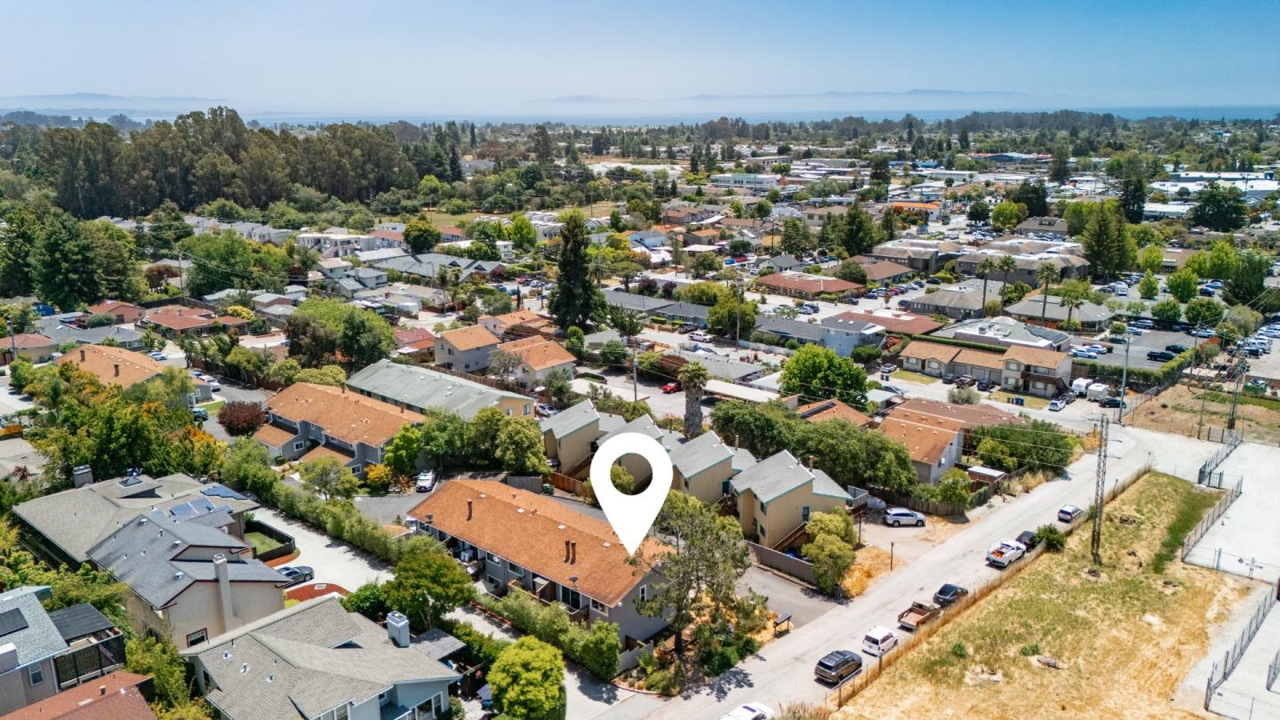 Detail Gallery Image 3 of 35 For 3360 Houts Dr a,  Santa Cruz,  CA 95065 - 2 Beds | 1/1 Baths