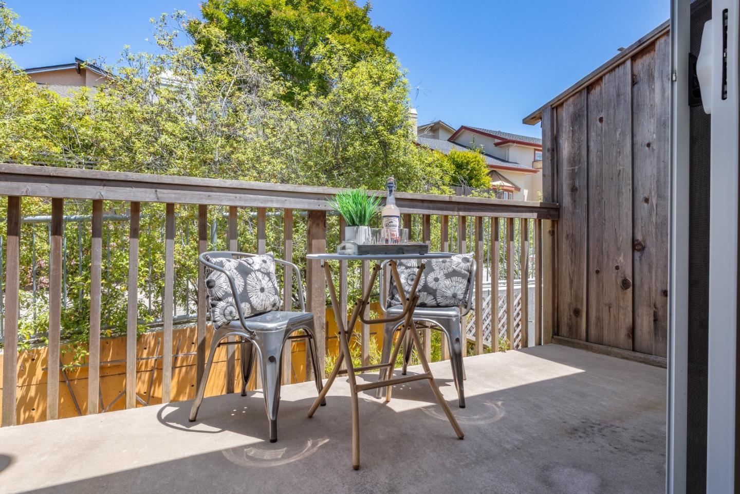 Detail Gallery Image 7 of 35 For 3360 Houts Dr a,  Santa Cruz,  CA 95065 - 2 Beds | 1/1 Baths