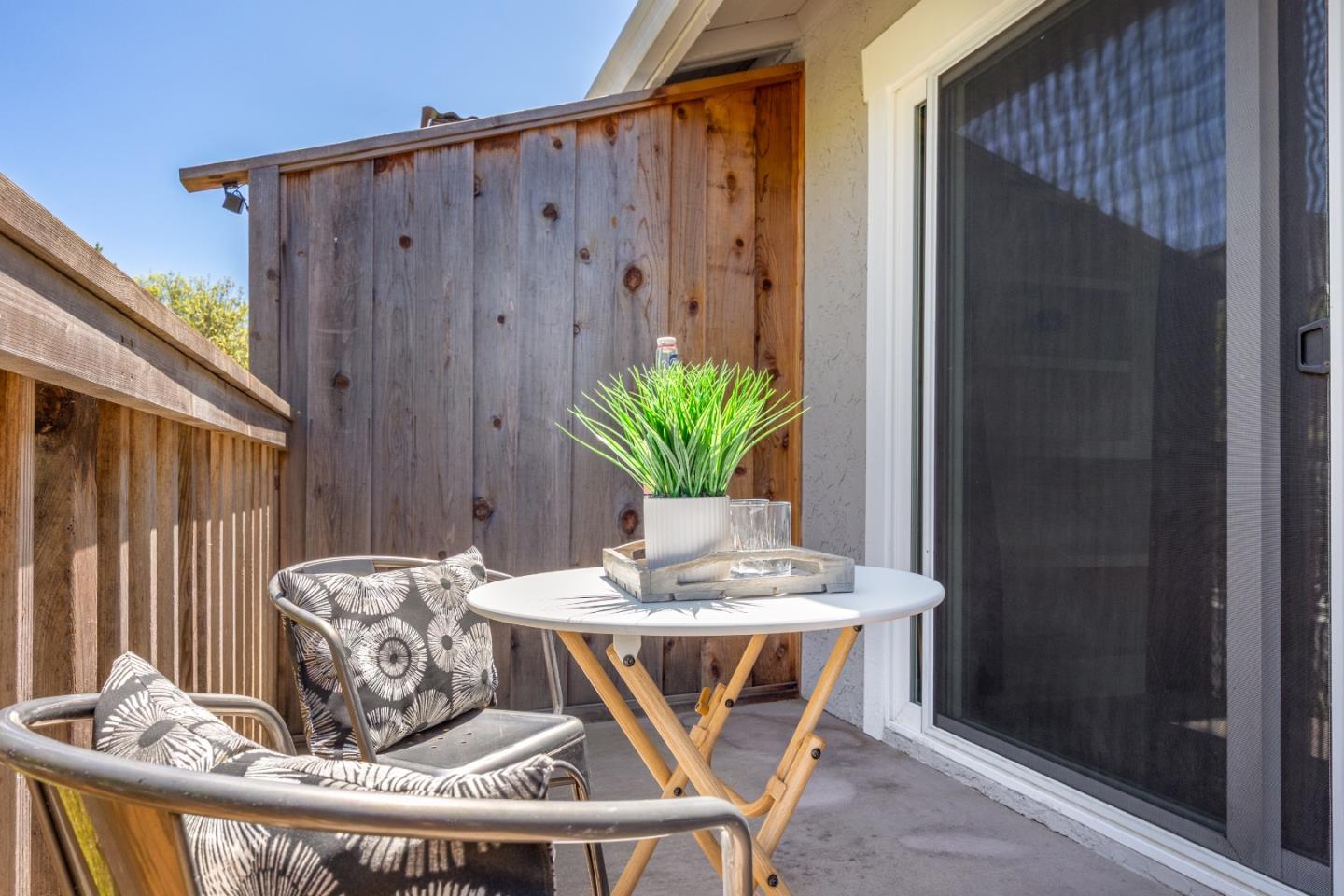 Detail Gallery Image 9 of 35 For 3360 Houts Dr a,  Santa Cruz,  CA 95065 - 2 Beds | 1/1 Baths