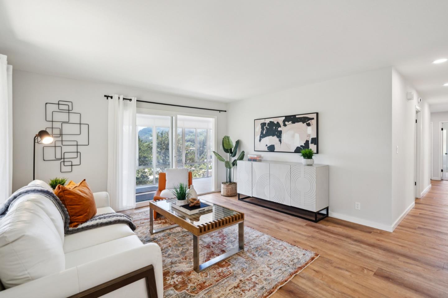 Detail Gallery Image 6 of 34 For 54 Buckelew St, Sausalito,  CA 94965 - 4 Beds | 2 Baths