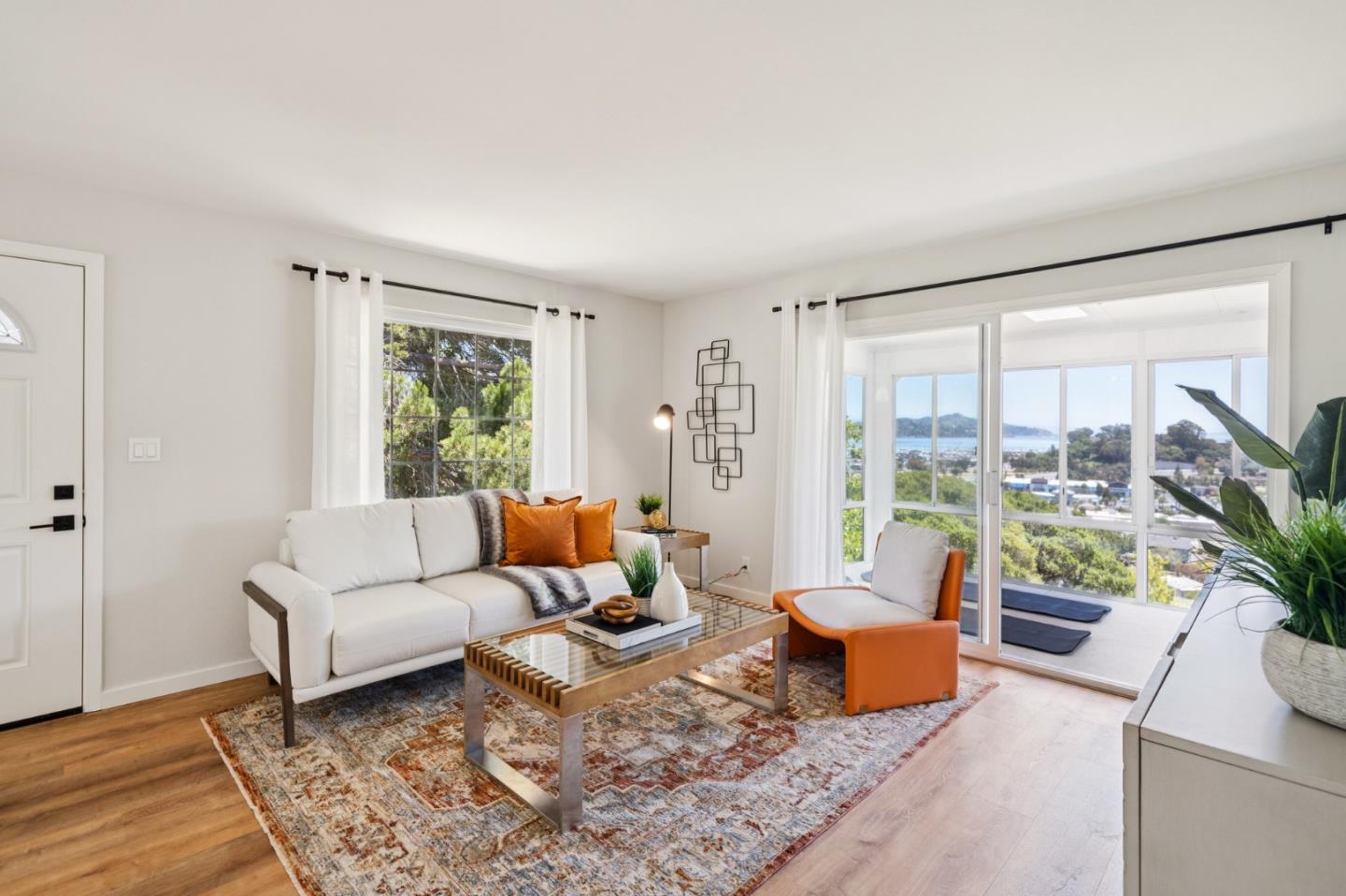 Detail Gallery Image 7 of 34 For 54 Buckelew St, Sausalito,  CA 94965 - 4 Beds | 2 Baths