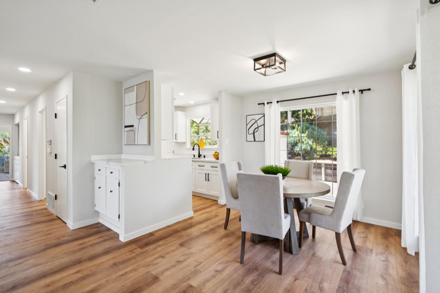 Detail Gallery Image 9 of 34 For 54 Buckelew St, Sausalito,  CA 94965 - 4 Beds | 2 Baths