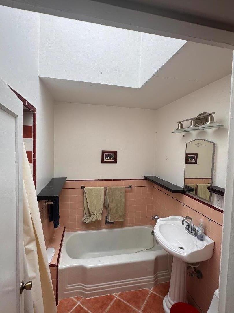 Detail Gallery Image 10 of 13 For 239 Miriam St, Daly City,  CA 94014 - 2 Beds | 1 Baths