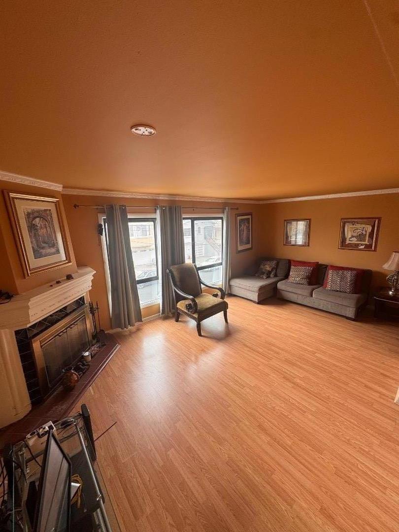 Detail Gallery Image 5 of 13 For 239 Miriam St, Daly City,  CA 94014 - 2 Beds | 1 Baths