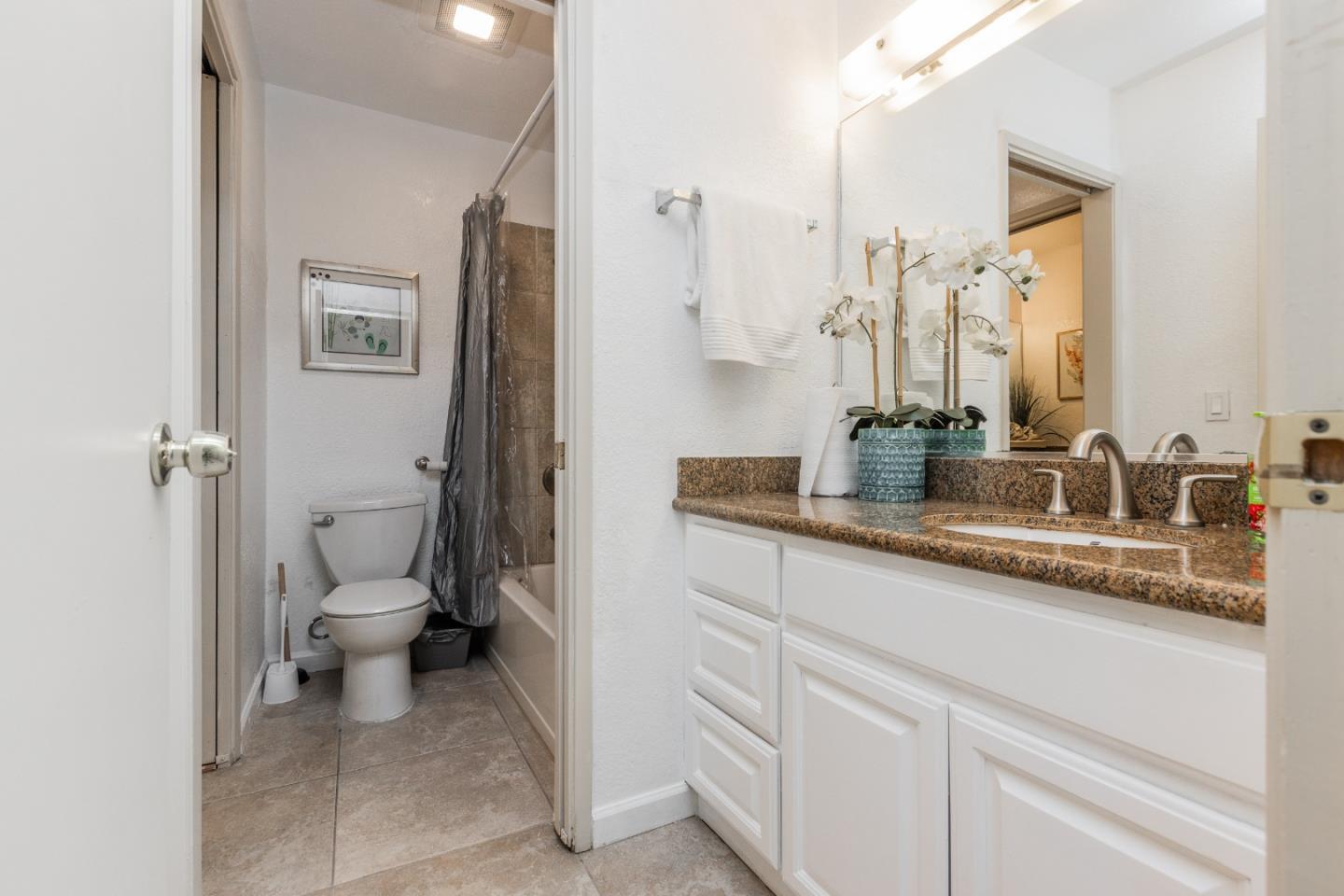 Detail Gallery Image 11 of 17 For 32 Astrida Dr #2,  Hayward,  CA 94544 - 2 Beds | 1 Baths