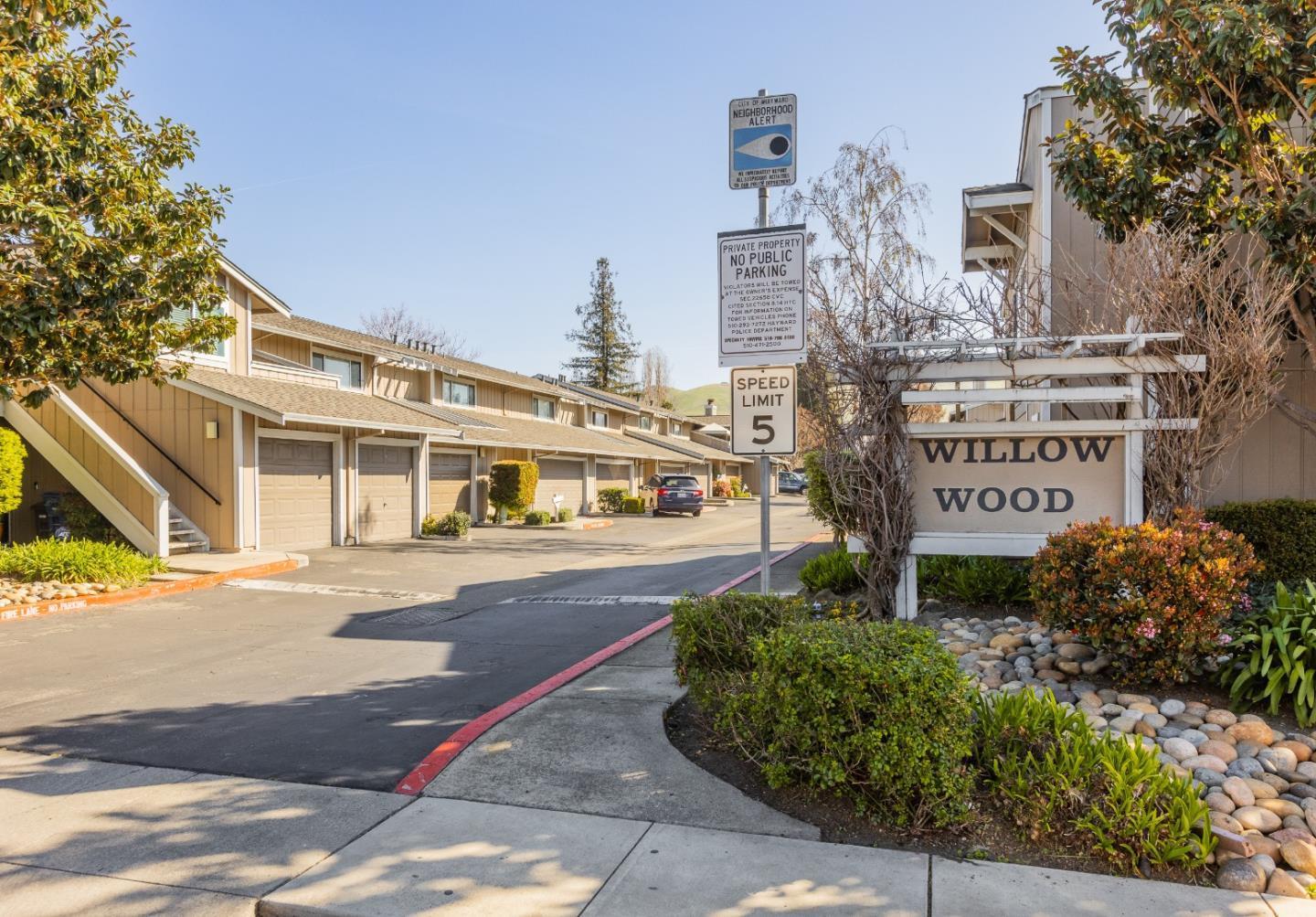 Detail Gallery Image 15 of 17 For 32 Astrida Dr #2,  Hayward,  CA 94544 - 2 Beds | 1 Baths