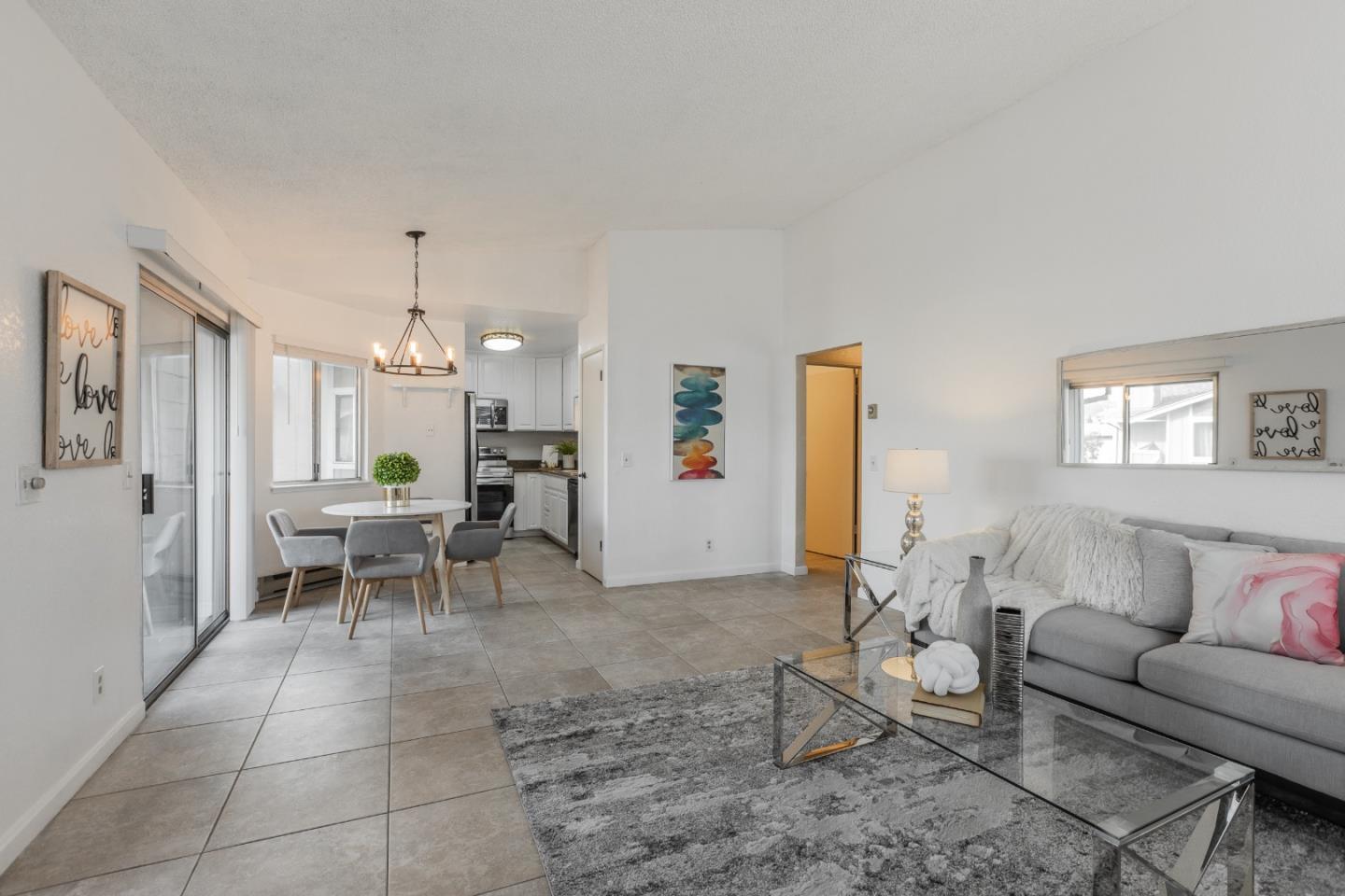 Detail Gallery Image 3 of 17 For 32 Astrida Dr #2,  Hayward,  CA 94544 - 2 Beds | 1 Baths