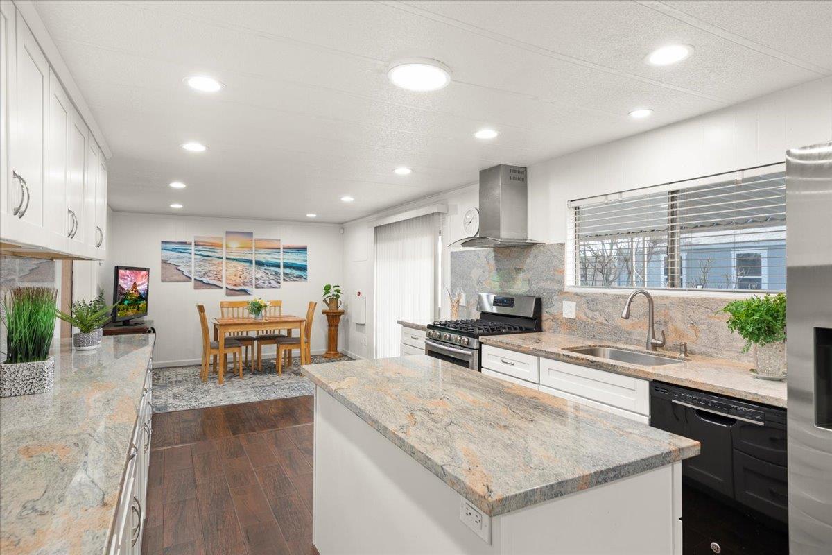 Detail Gallery Image 3 of 22 For 1613 Cabo Dr # 9,  Modesto,  CA 95357 - 3 Beds | 2 Baths