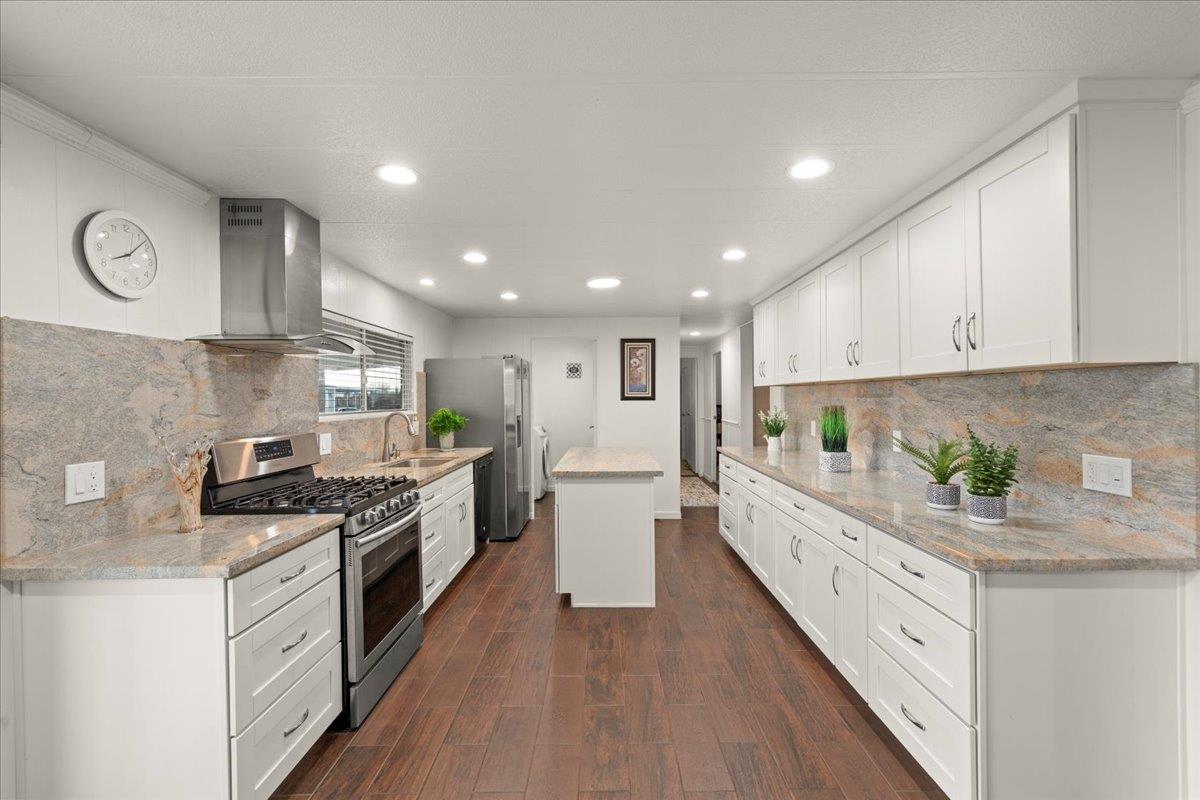 Detail Gallery Image 4 of 22 For 1613 Cabo Dr # 9,  Modesto,  CA 95357 - 3 Beds | 2 Baths