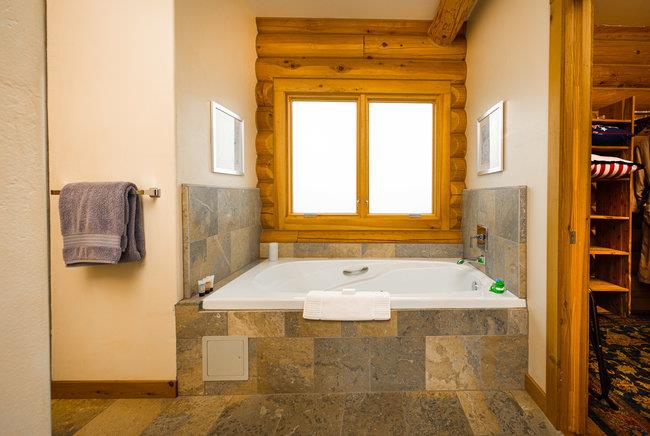 Detail Gallery Image 26 of 100 For 2081 Ponderosa Way, Murphys,  CA 95247 - 8 Beds | 8/1 Baths