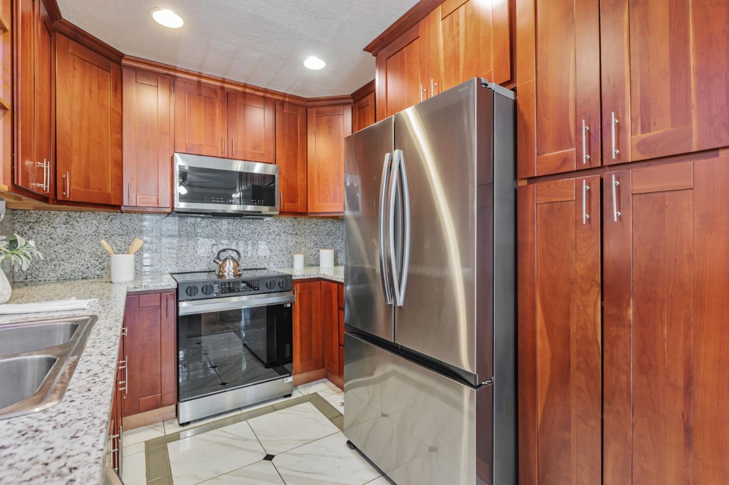 Detail Gallery Image 11 of 24 For 2999 Rose Ave, San Jose,  CA 95127 - 3 Beds | 2 Baths