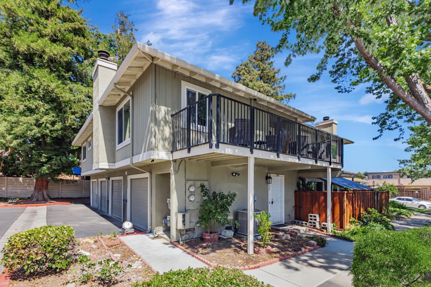 Detail Gallery Image 2 of 24 For 2999 Rose Ave, San Jose,  CA 95127 - 3 Beds | 2 Baths