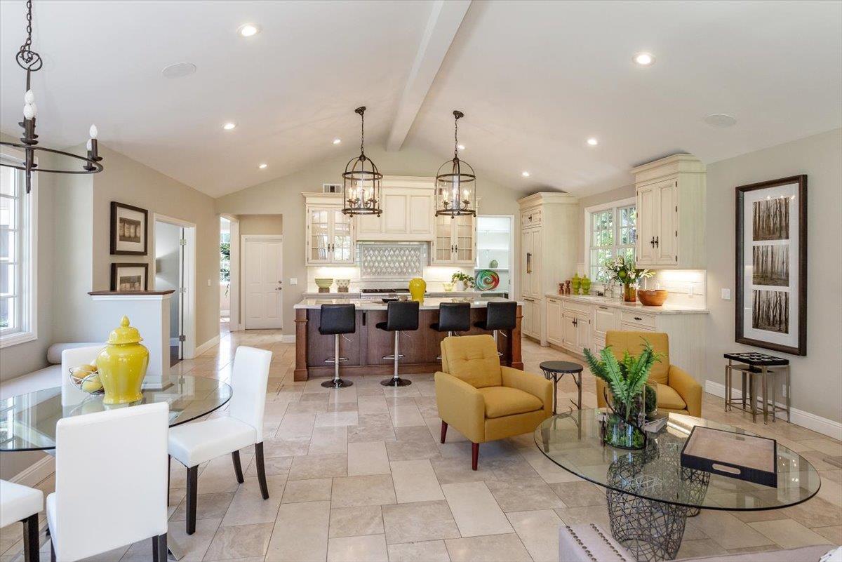 Detail Gallery Image 14 of 37 For 32 N El Monte Ave, Los Altos,  CA 94022 - 4 Beds | 3/1 Baths