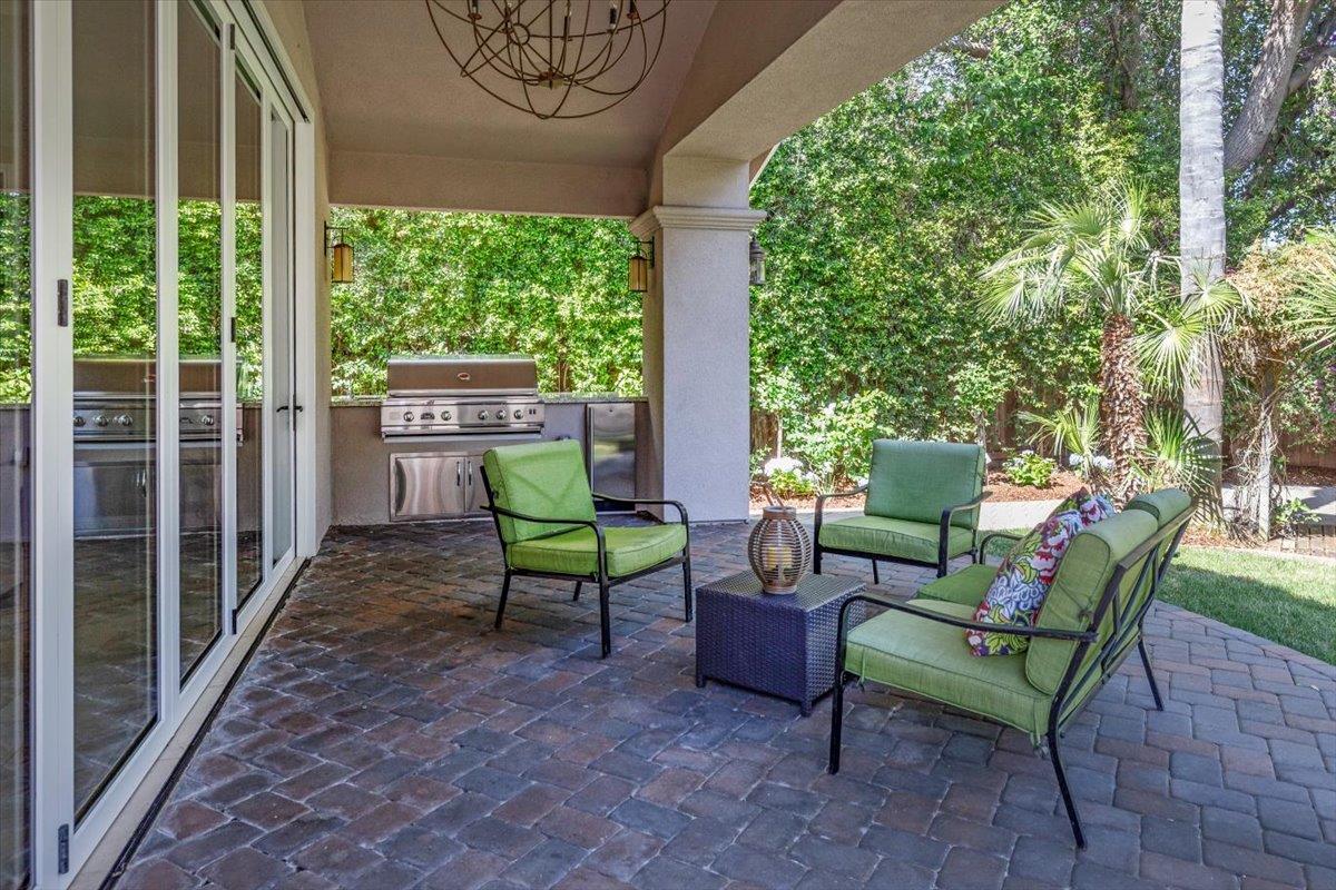 Detail Gallery Image 31 of 37 For 32 N El Monte Ave, Los Altos,  CA 94022 - 4 Beds | 3/1 Baths