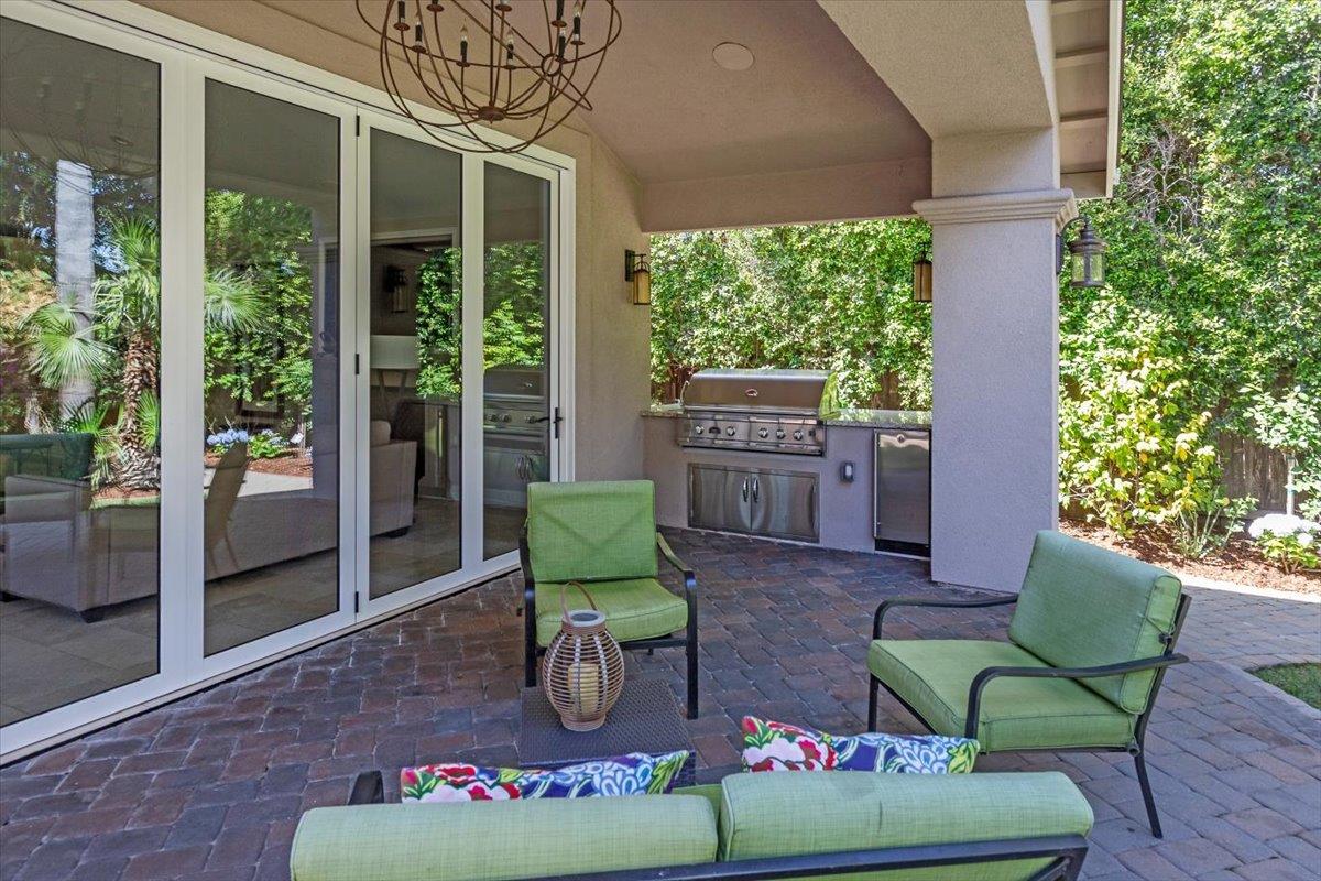 Detail Gallery Image 32 of 37 For 32 N El Monte Ave, Los Altos,  CA 94022 - 4 Beds | 3/1 Baths