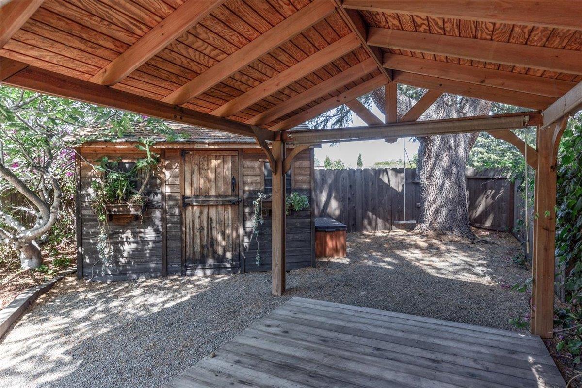 Detail Gallery Image 35 of 37 For 32 N El Monte Ave, Los Altos,  CA 94022 - 4 Beds | 3/1 Baths