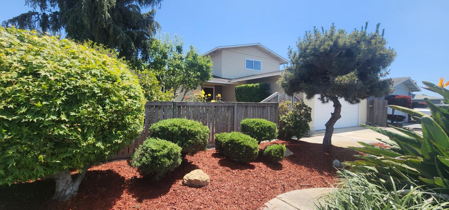 Detail Gallery Image 2 of 16 For 1458 Adams St, Salinas,  CA 93906 - 3 Beds | 2 Baths
