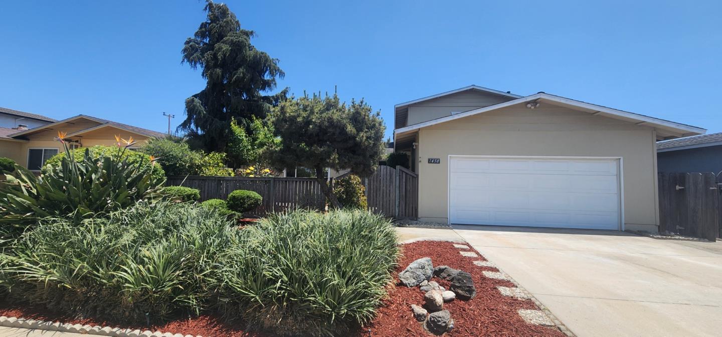 Detail Gallery Image 3 of 16 For 1458 Adams St, Salinas,  CA 93906 - 3 Beds | 2 Baths