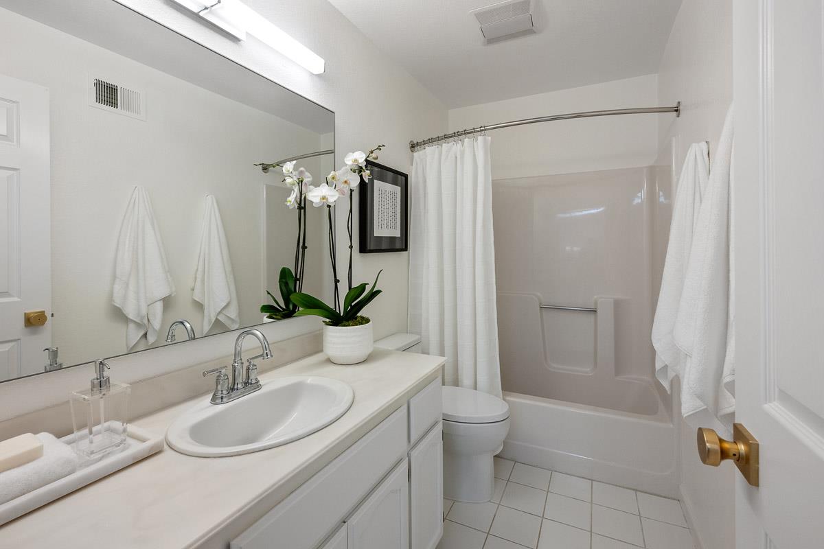 Detail Gallery Image 14 of 19 For 35 Denali Dr, San Mateo,  CA 94403 - 3 Beds | 2/1 Baths