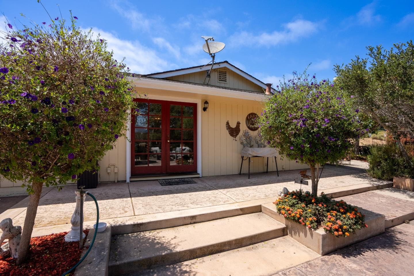 Detail Gallery Image 11 of 71 For 3225 Hillman Ln, Royal Oaks,  CA 95076 - 2 Beds | 2 Baths