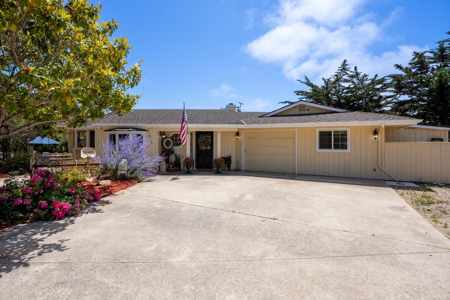Detail Gallery Image 2 of 71 For 3225 Hillman Ln, Royal Oaks,  CA 95076 - 2 Beds | 2 Baths
