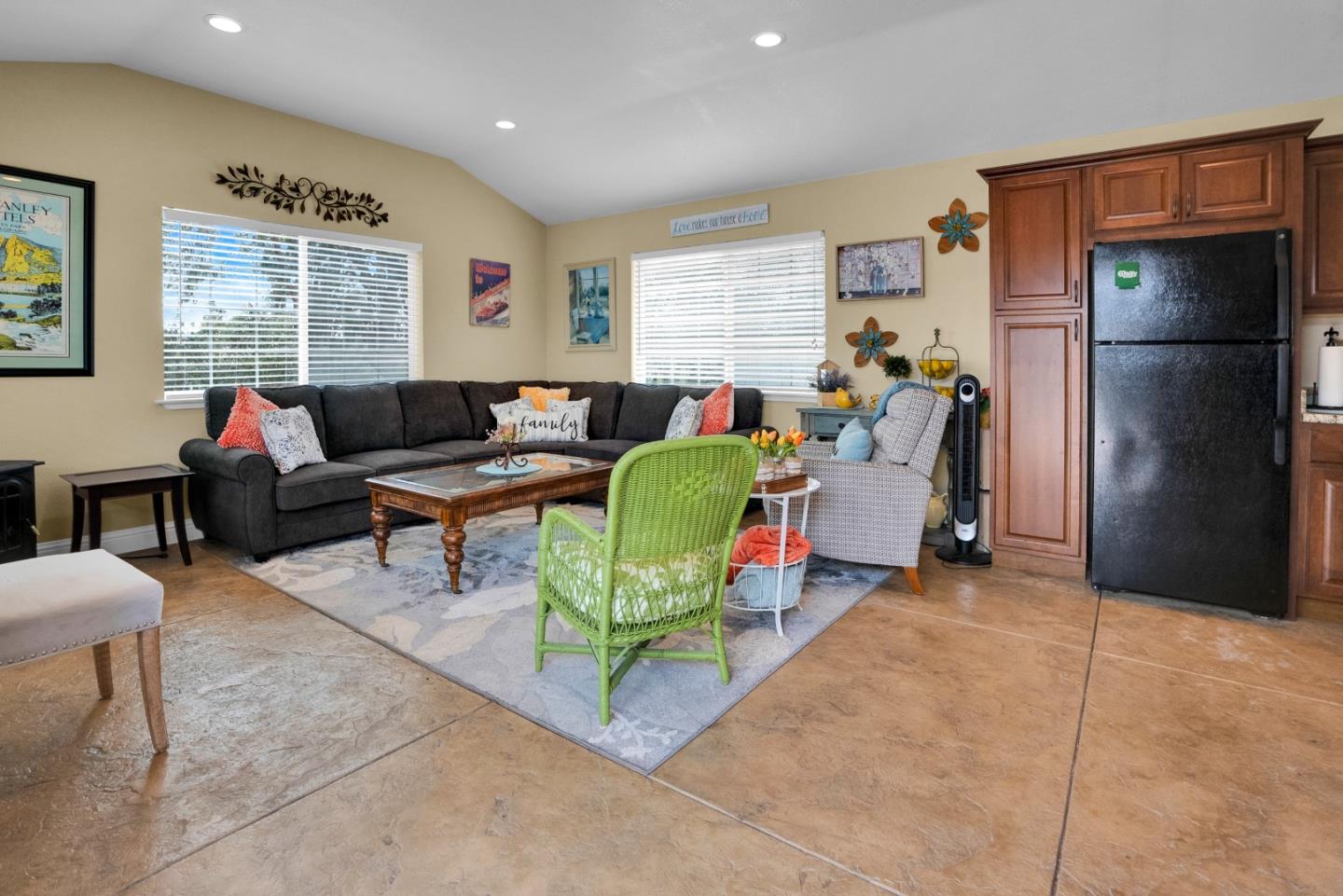 Detail Gallery Image 30 of 71 For 3225 Hillman Ln, Royal Oaks,  CA 95076 - 2 Beds | 2 Baths